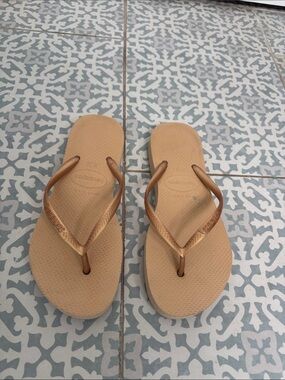 Havaianas Slim Metallic Bronze Flip Flops with Beige Footbed
